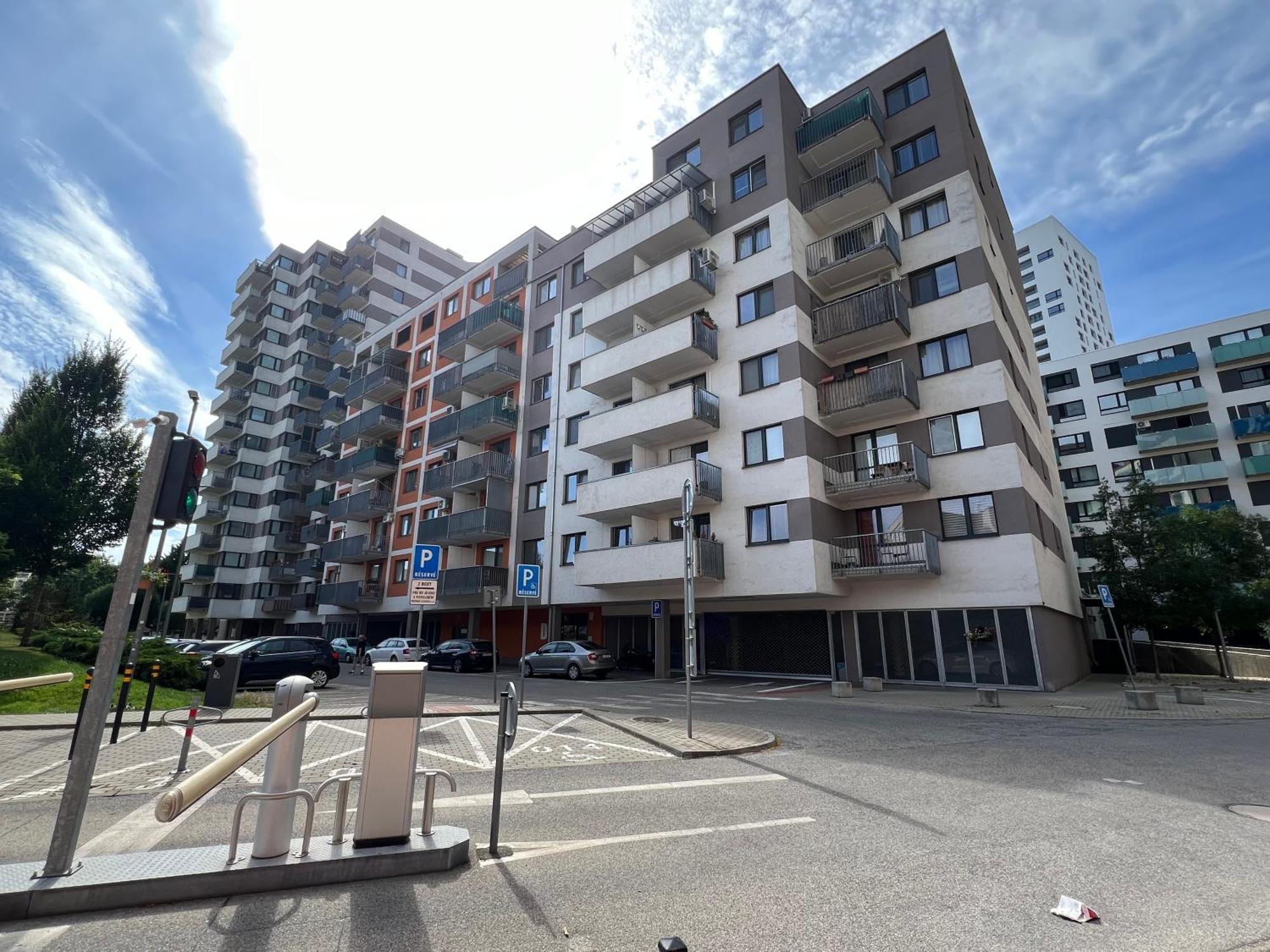 Apartment Jegeho Bratislava - Tipos Arena Exterior foto